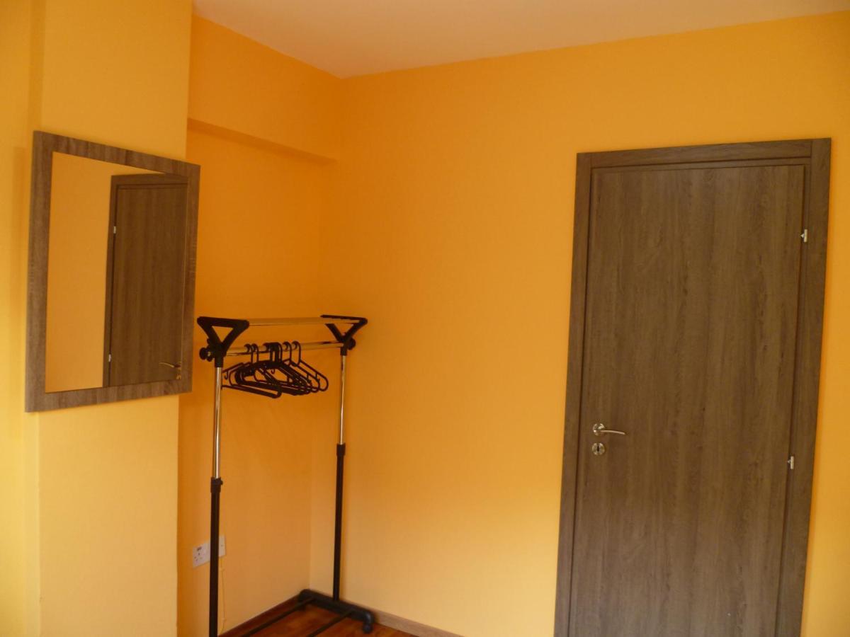 City Center Private 1 Or 2 Bedroom Flat - Dimofontos Nikosia Bagian luar foto